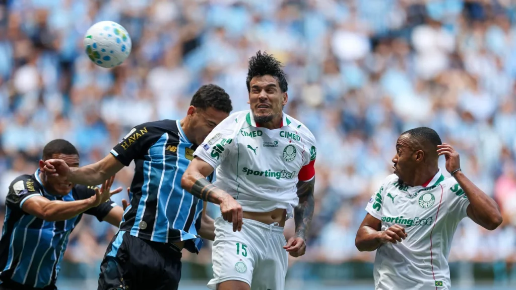 Grêmio perde para o Palmeiras e vice reclama da arbitragem no Brasileirão