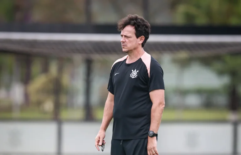 Corinthians deve poupar titulares contra o Flamengo antes de decisão na Libertadores