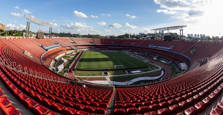São Paulo recebe três multas da Conmebol por ocorrências na Sul-Americana