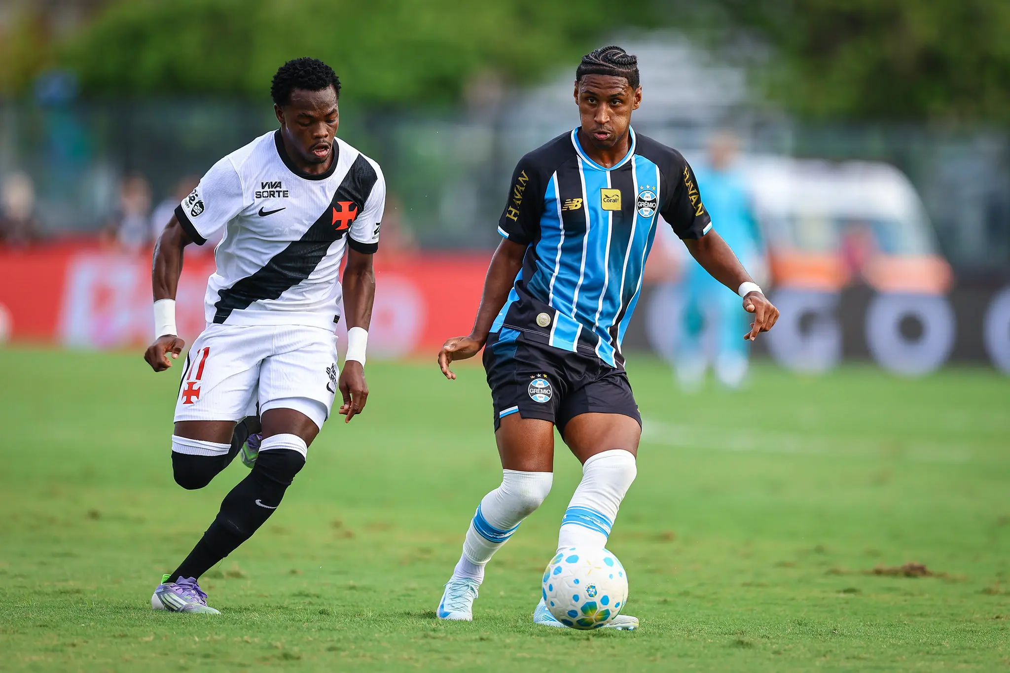 Grêmio recebe o Vasco em confronto direto contra a zona de rebaixamento