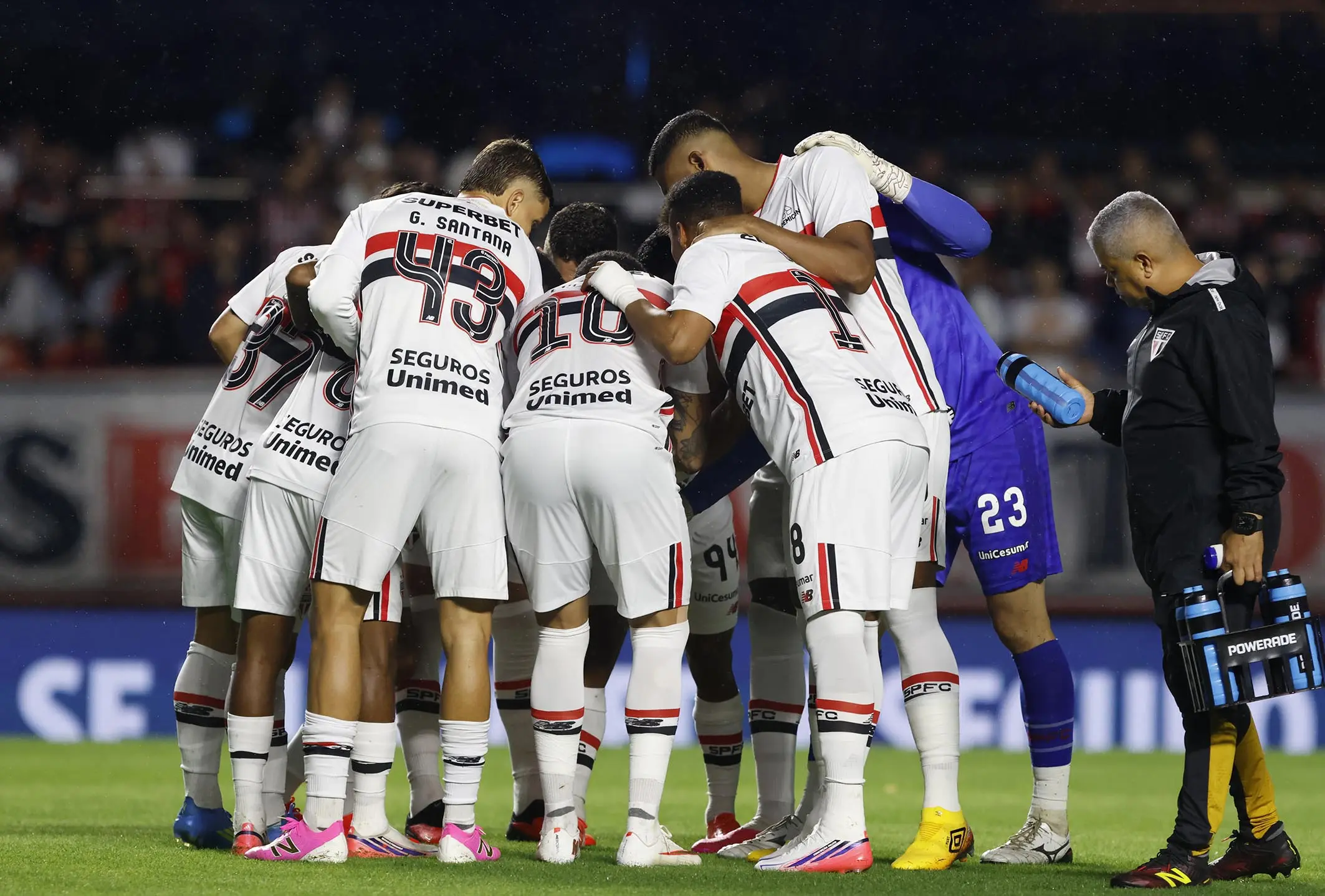 São Paulo atrasa salários do elenco e mantém direitos de imagem pendentes
