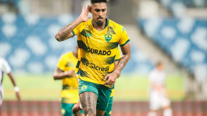 Cuiabá vence o Athletic e encurta distância para o G6 da Série B
