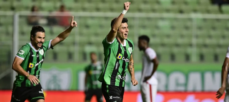 América-MG vence o Náutico, mas continua na vice-lanterna da Série B