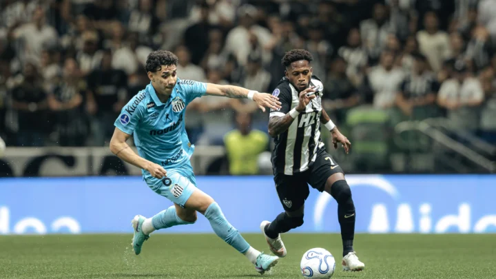 Atlético-MG elimina o Santos nos pênaltis e avança à semifinal da Sul-Americana