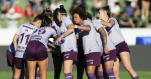 São Paulo vence Flamengo e avança à final do Brasileiro Feminino