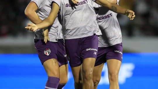 São Paulo vence o Flamengo e está na final do Brasileirão Feminino