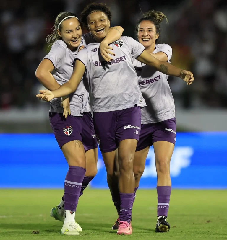 São Paulo vence o Flamengo e está na final do Brasileirão Feminino