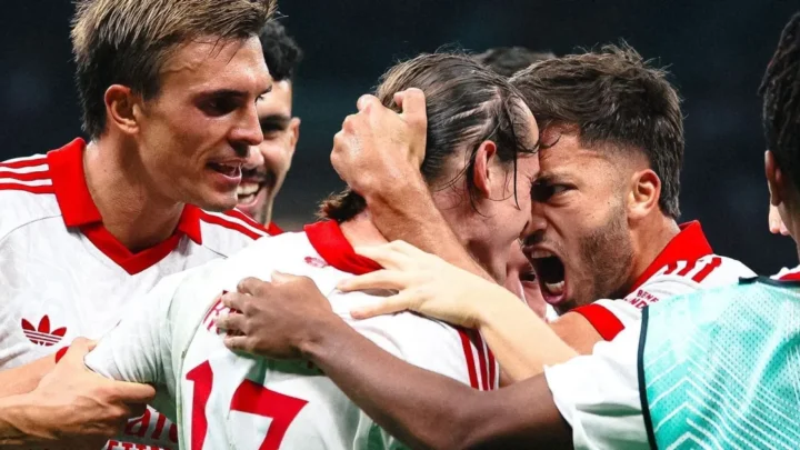 Benfica vence o Milan por 2 a 0 no San Siro pela Liga Europa