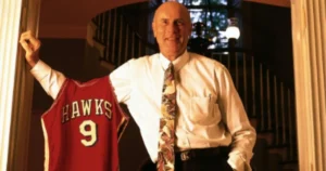 Bob Pettit, primeiro MVP da NBA, morre aos 93 anos