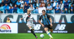 Vasco vira sobre o Grêmio e entra na zona de rebaixamento no Brasileirão