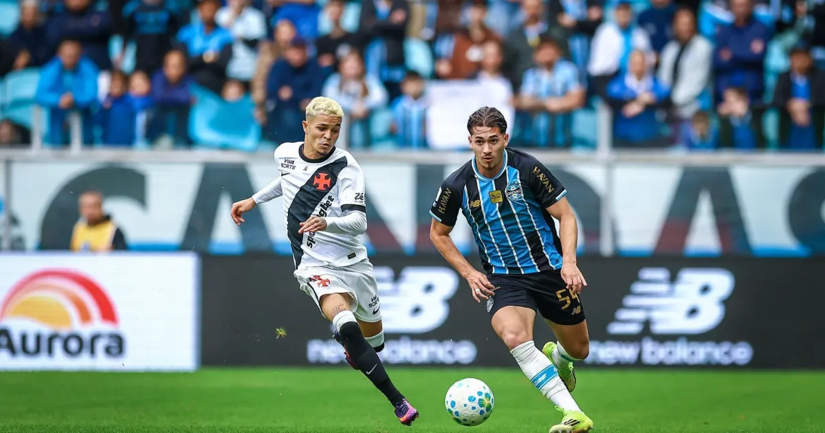 Vasco vira sobre o Grêmio e entra na zona de rebaixamento no Brasileirão