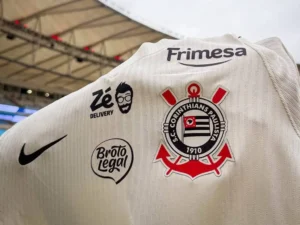 Corinthians poupa titulares contra o Flamengo antes de decisão pela Libertadores