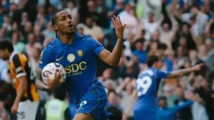 Chelsea empata com Hull City e expõe fragilidade defensiva no Inglês