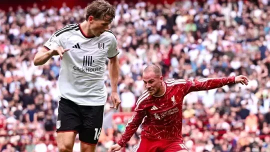 Liverpool empata sem gols com Fulham e segue sem vencer em Anfield