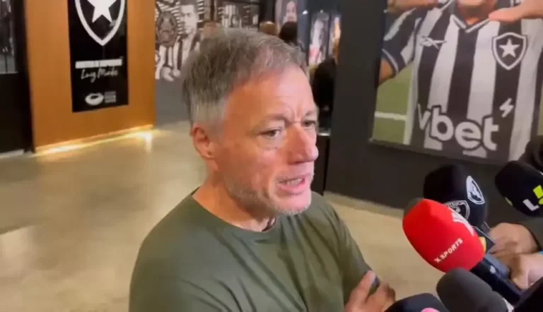 Anderson Barros critica arbitragem após Palmeiras deixar liderança do Brasileirão