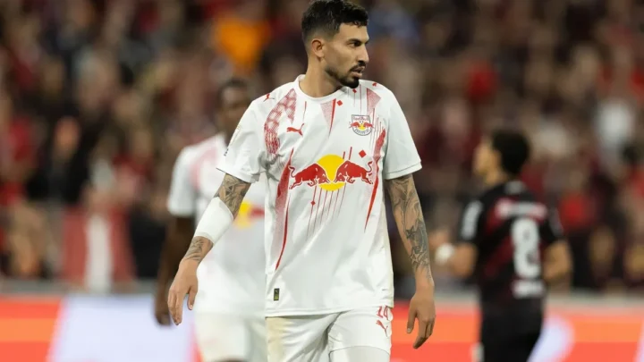Bragantino negocia Pedro Henrique com o Al Ettifaq, da Arábia Saudita