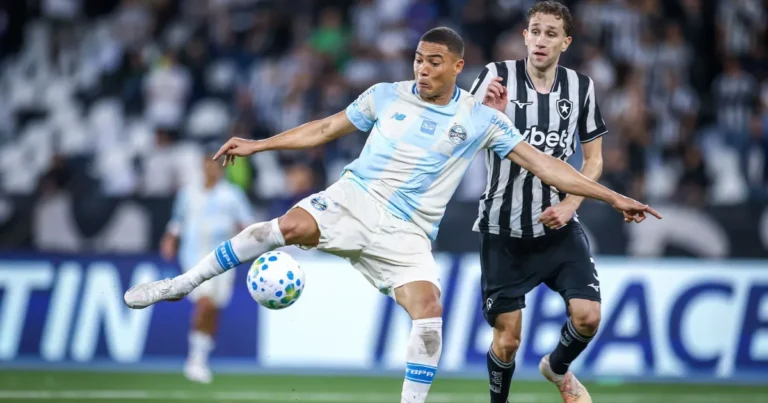 Renata Fan responde a Carlos Vinícius após reclamações em derrota do Grêmio