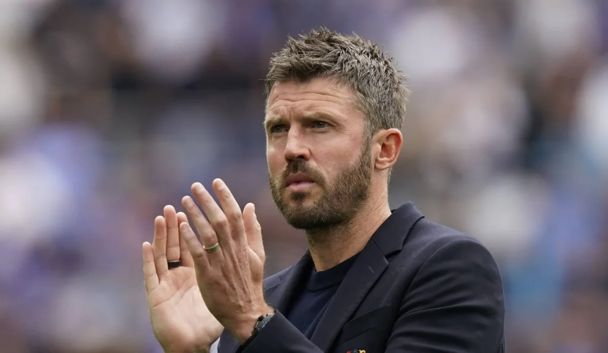 Carrick vê sinais positivos no Manchester United apesar de empate com o Everton