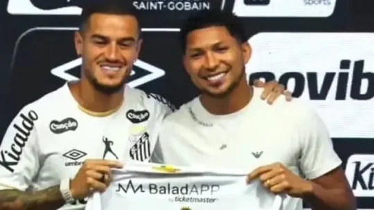 Rony cede camisa 11 do Santos para Philippe Coutinho em gesto inesperado