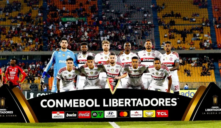 Gonzalo Plata retorna ao Flamengo antes de duelo com o Del Valle