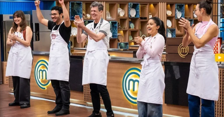 Brasil estreia novo ciclo contra a Austrália com Hugo Souza titular