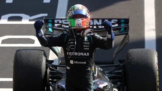 Antonelli vence GP da Itália após largar em 19º e faz história em Monza