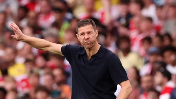 Xabi Alonso admite retorno antecipado de Caicedo após derrota do Chelsea para o Arsenal