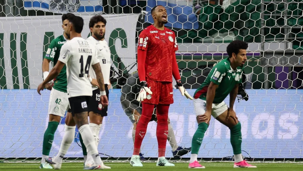 Palmeiras provoca Corinthians após goleada por 4 a 1 no Derby