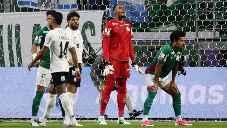 Palmeiras provoca Corinthians após goleada por 4 a 1 no Derby