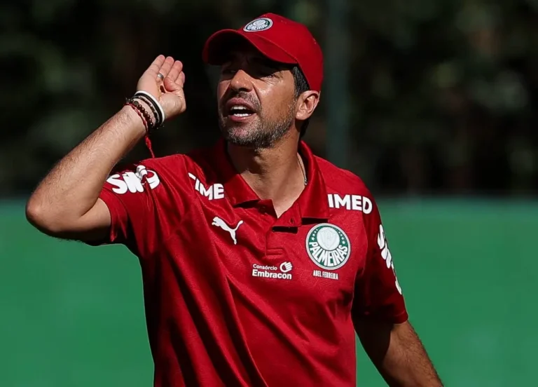 Palmeiras busca liderança provisória contra o Athletico-PR no Brasileirão