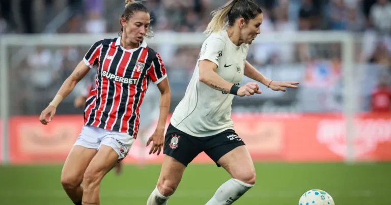 São Paulo e Corinthians definem título do Brasileirão Feminino no Morumbis