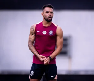 Raniele sofre lesão no menisco e desfalca o Corinthians