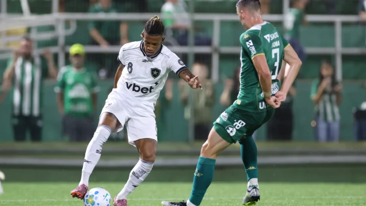 Botafogo x Chapecoense: onde assistir e escalações pelo Brasileirão