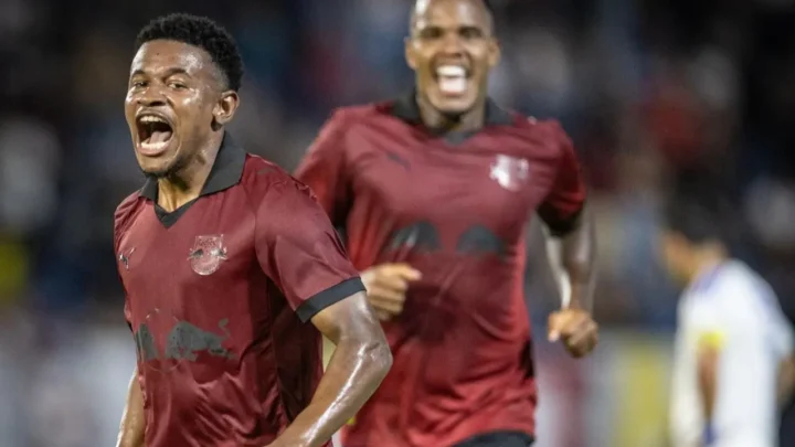Cruzeiro perde para o Bragantino por 4 a 2 e deixa o G5 do Brasileirão