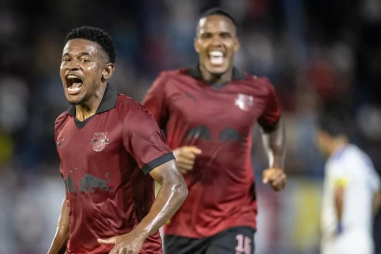 Cruzeiro perde para o Bragantino por 4 a 2 e deixa o G5 do Brasileirão