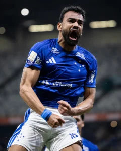 Cruzeiro vence o Remo no Mineirão e assume provisoriamente o terceiro lugar
