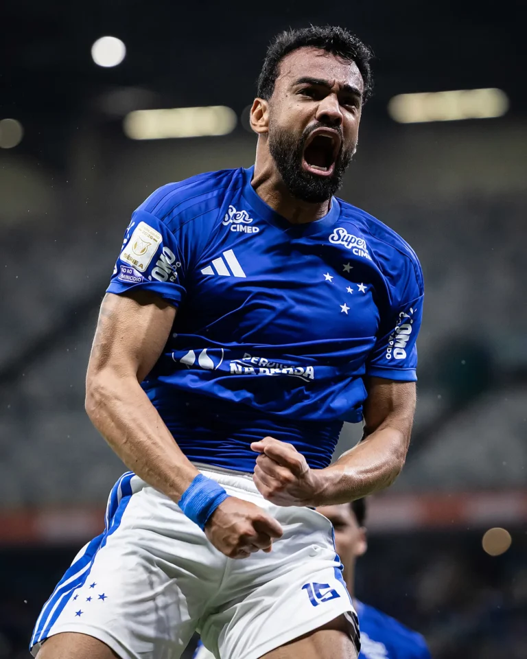 Cruzeiro vence o Remo no Mineirão e assume provisoriamente o terceiro lugar