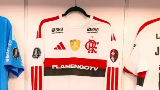 Flamengo define escalação com meio-campo desfalcado e Pedro no banco contra o Estudiantes