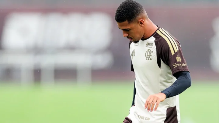 Flamengo relaciona Pedro e Samuel Lino, mas não terá Léo Ortiz contra o Santos