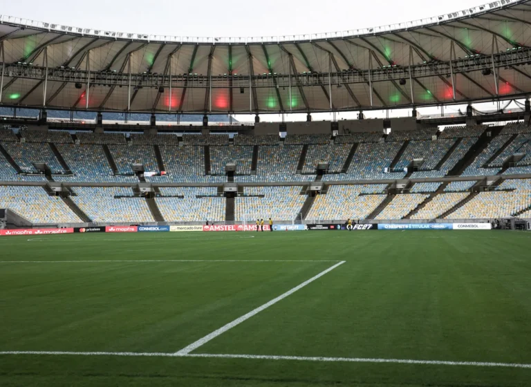 Fluminense e Palmeiras iniciam disputa por vaga na final da Libertadores