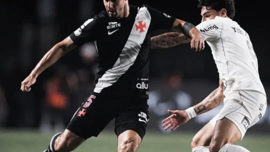 Vasco vira sobre o Corinthians no fim, e Timão entra no Z-4 do Brasileirão