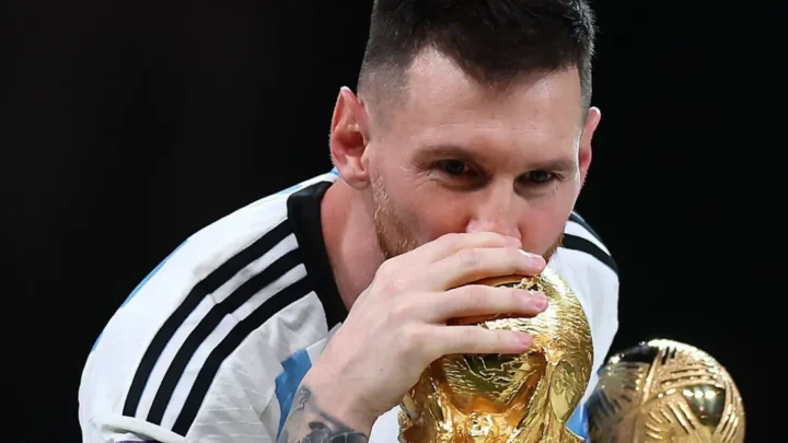 Messi se despede da Argentina em amistoso contra Benin no Monumental