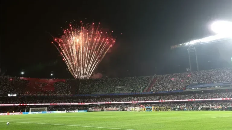 São Paulo x Santos: veja escalações e onde assistir ao clássico atrasado