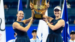 Luisa Stefani conquista o WTA 1000 de Pequim e chega ao quinto título no ano