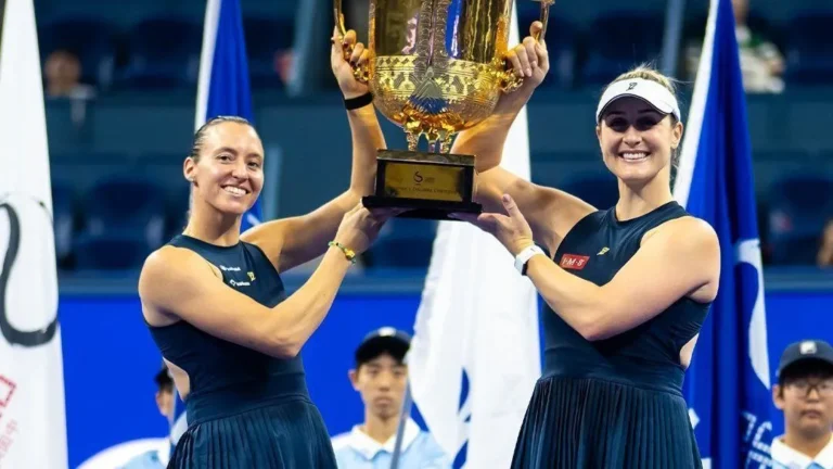 Luisa Stefani conquista o WTA 1000 de Pequim e chega ao quinto título no ano