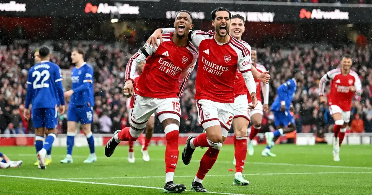 Arsenal vence Everton com gol de Gabriel Magalhães e empata com City