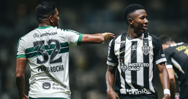 Atlético-MG vence o Coritiba e sobe para a quinta posição no Brasileirão