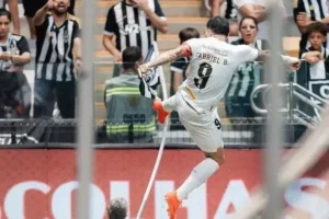 Gabigol provoca Atlético-MG após gol e relembra título na Arena MRV