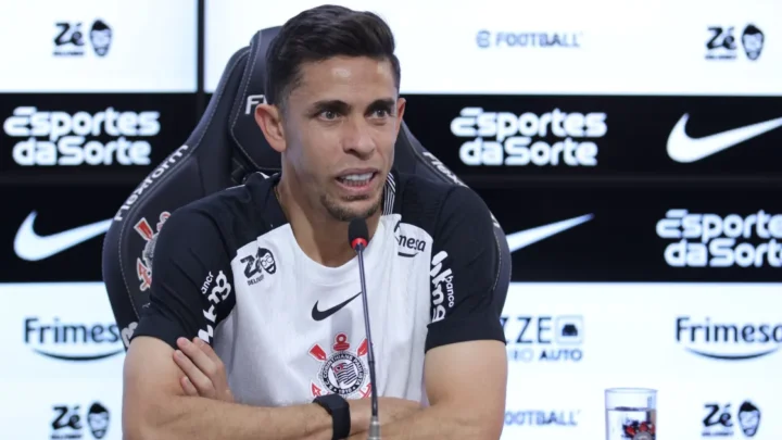 Gabriel Paulista critica diretoria do Corinthians após goleada no dérbi