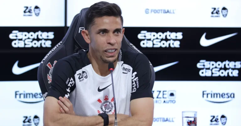 Gabriel Paulista critica diretoria do Corinthians após goleada no dérbi